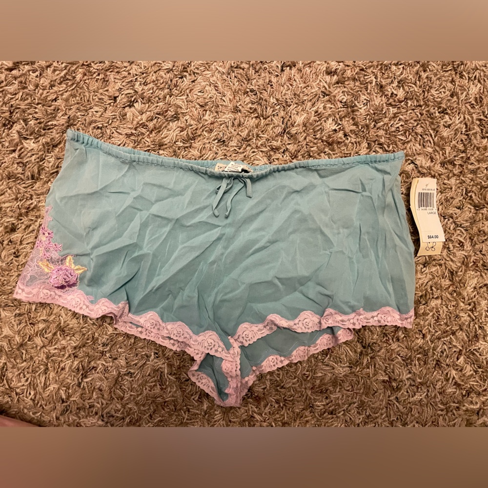 Lola C & co lace and silk sleep short